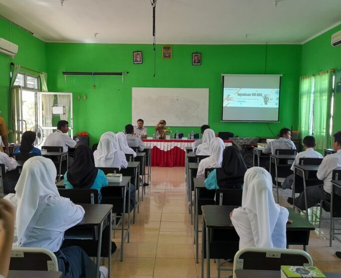 Sosialisasi HIV AIDS Tingkat SLTA oleh Dinas Kesehatan Kabupaten Belitung