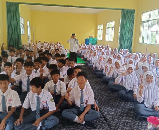 Memperingati Maulid Nabi Muhammad SAW SMK Negeri 1 Badau