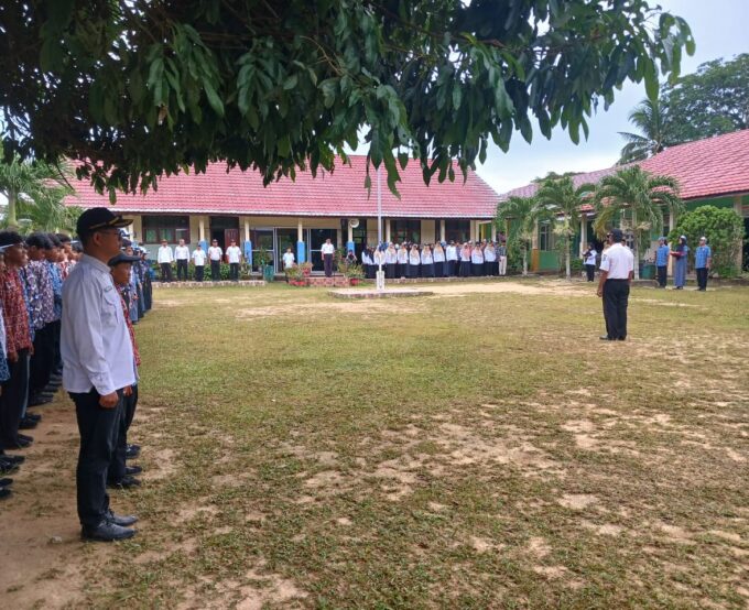 SMK Negeri 1 Badau Gelar Upacara Bendera Peringatan Hari Kesaktian Pancasila 1 Oktober 2025 SMK Negeri 1 Badau Gelar Upacara Bendera Peringatan Hari Kesaktian Pancasila 1 Oktober 2025