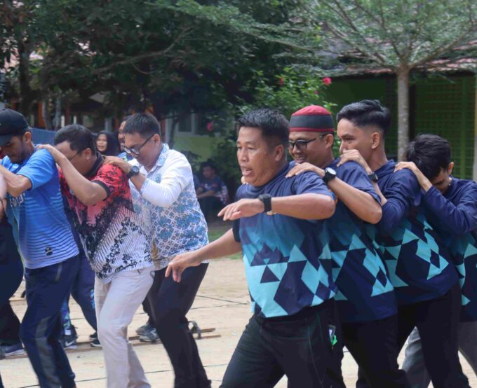 Meriahkan HUT PGRI ke-80 dan HGN Badau 2025, Para Guru Raih Juara di berbagai Lomba