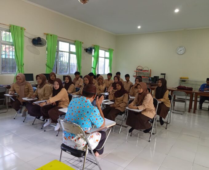 KEGIATAN PKL SMK NEGERI 1 BADAU